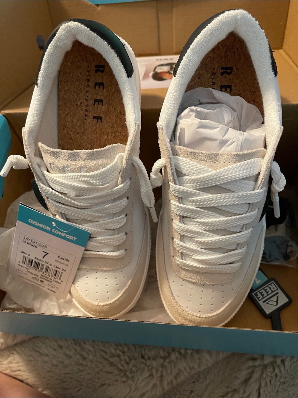 New lay day seas REEF hidden wedge insole sneakers in white leather size 7 NIB - Picture 3 of 6